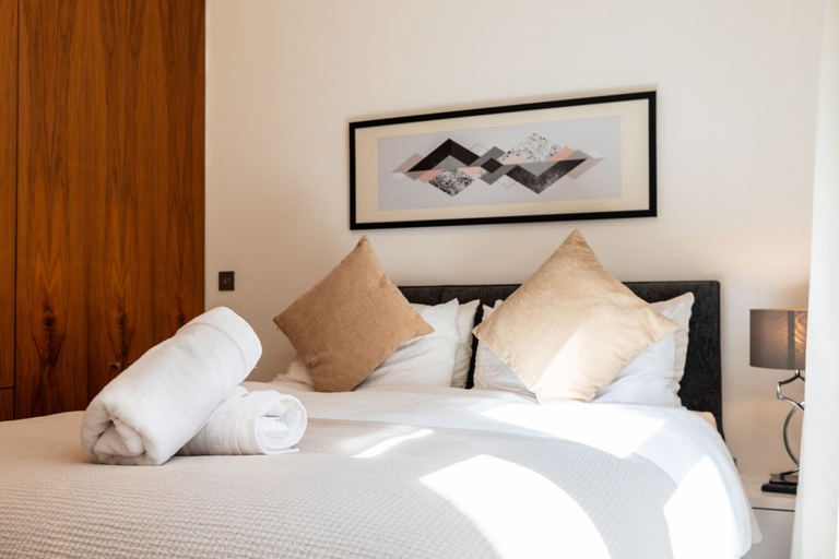Bedroom 2, Kensington Luxury Apartments, London