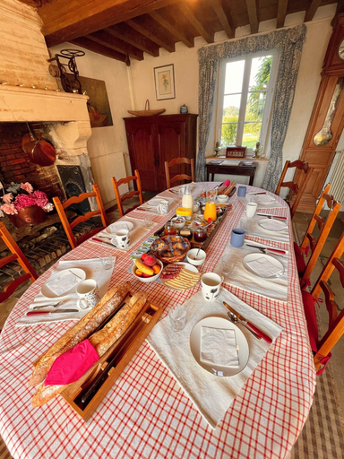 Food & Drinks, Ferme fortifiée d Enguenard, Calvados