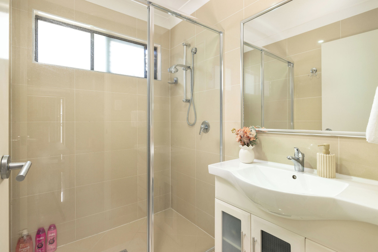Others 2, Smart Suites Self Check-in Apartments - 18 Darnley, Rocklea