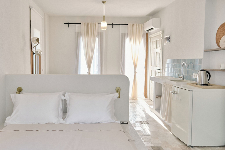 Bedroom 3, 6 oda alacati, Çeşme