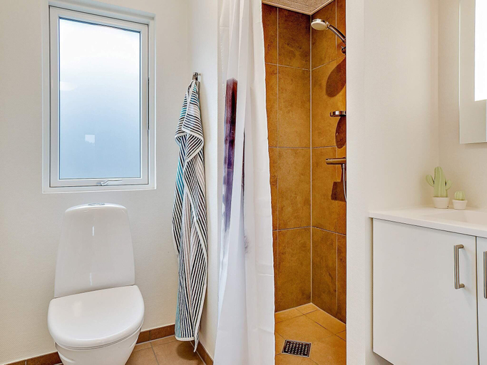 Bathroom 4, person holiday home in Norre Nebel, Varde
