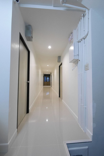 Others 3, Lee Home Bangkok, Yannawa