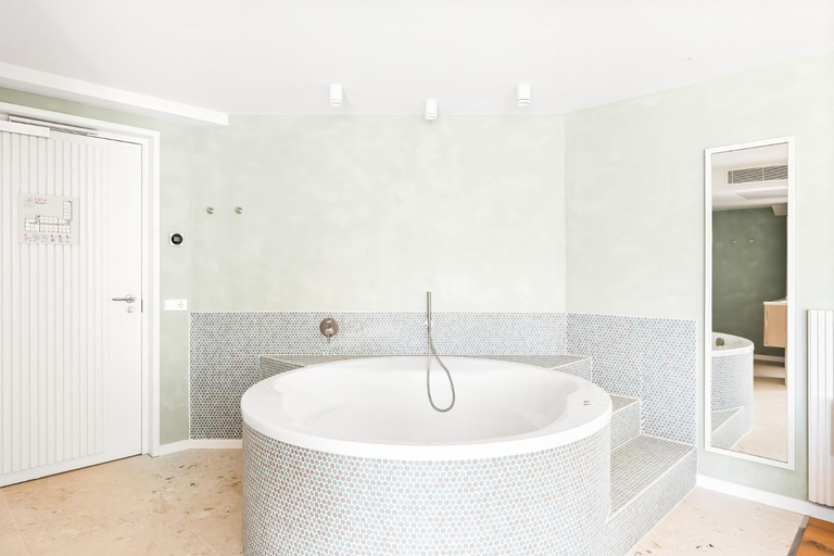Bathroom 5, Hotel Bommelje, Veere
