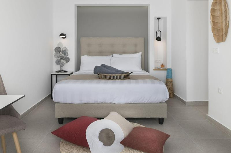 Bedroom 3, Symphony Suites Santorini, South Aegean