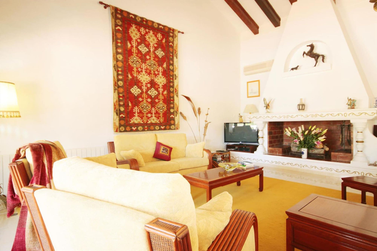 Room 4, El Delfin in J vea With 4 Bedrooms and 3 Bathrooms, Alicante