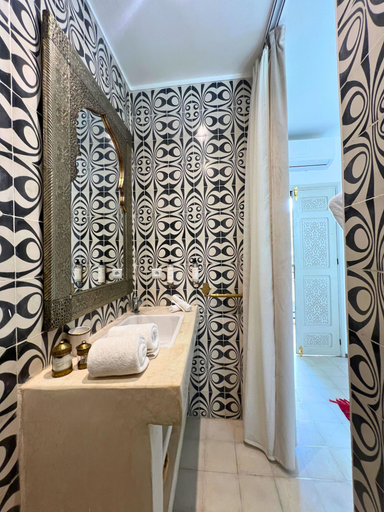 Bathroom 5, Riad El Khaeir, Marrakech