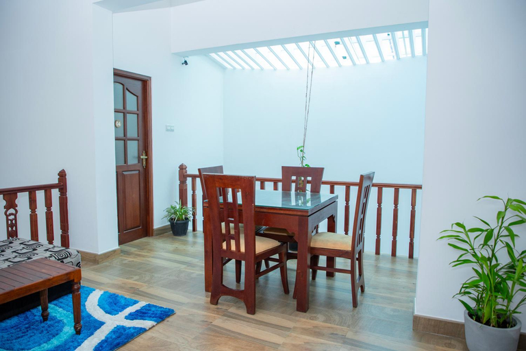 2, VDN House, Galle Four Gravets