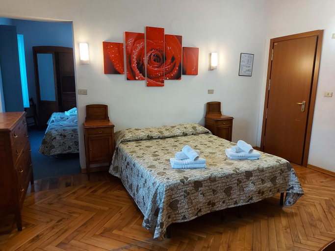 Bedroom 4, Hotel Sommeiller, Torino