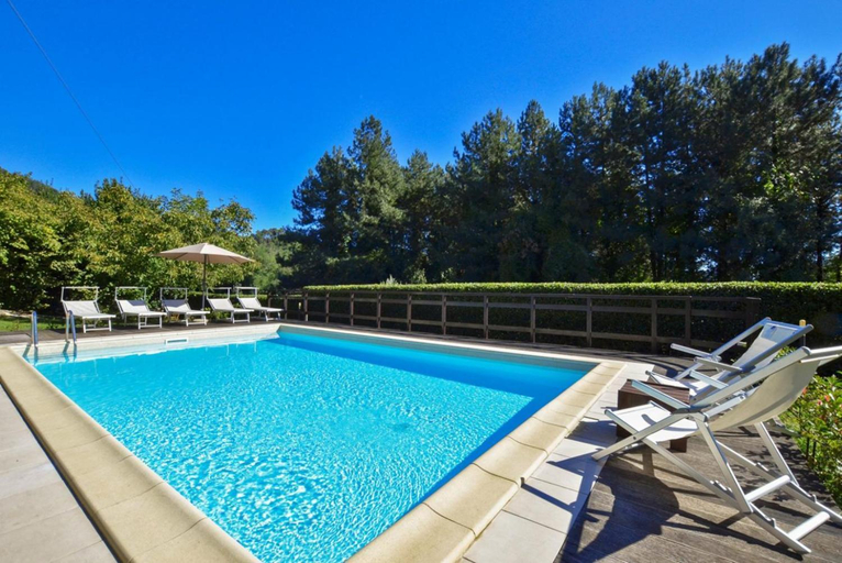 Sport & Beauty 5, Villa Casale di Rosa Large Private Pool, WiFi, Lucca