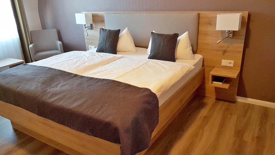 Others 5, Hotel Prinz Heinrich, Emden