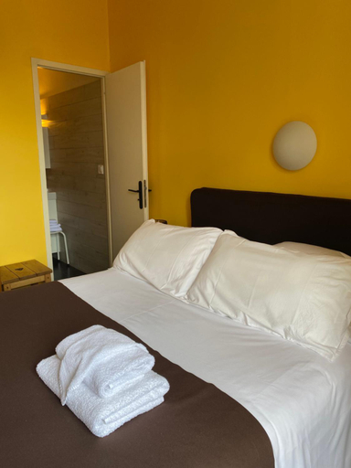 Bedroom 2, Hôtel du Château Annecy, Haute-Savoie