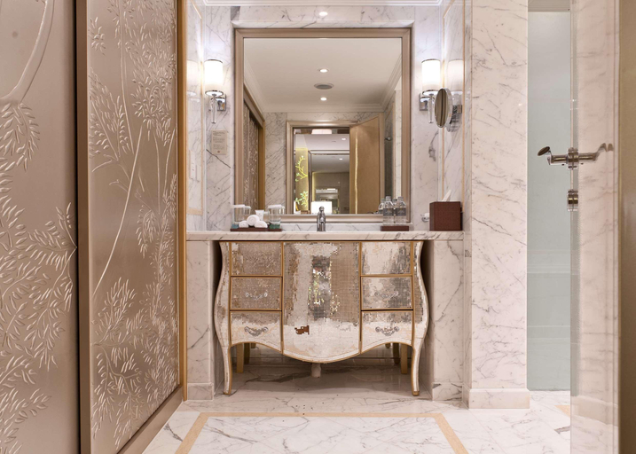 Bathroom 5, Hotel Kunlun Beijing, Beijing