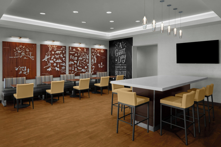Food & Drinks 5, TownePlace Suites by Marriott Carlsbad, Eddy