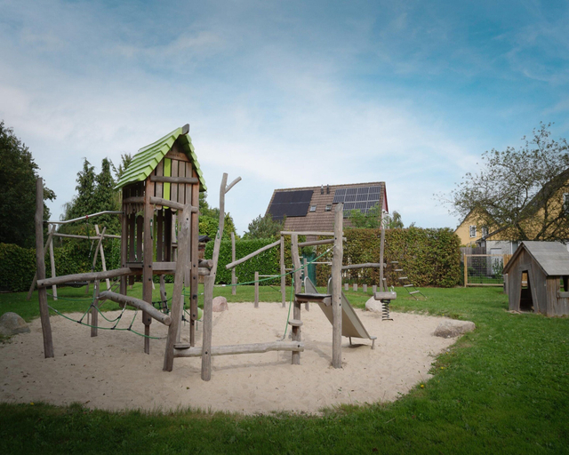 Garden, Zeeland Retreat; Sauna and Seaside Charm, Kapelle