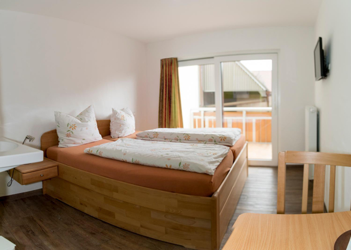 Bedroom 3, Hotel Gasthof Rossle, Alb-Donau-Kreis
