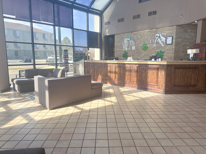 Public Area 2, Clarion Inn, Larimer