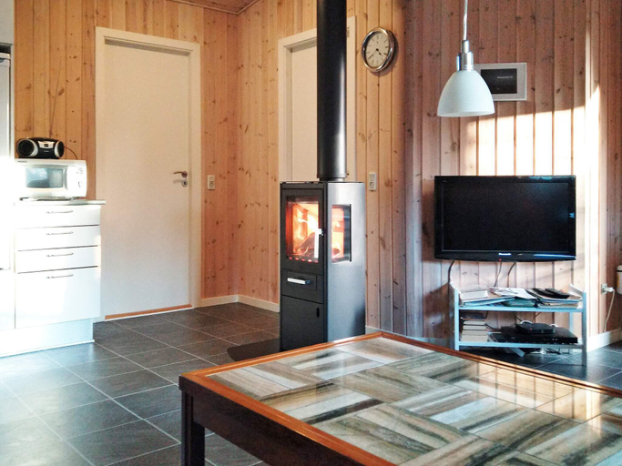 Others 4, person holiday home in Thyholm, Struer