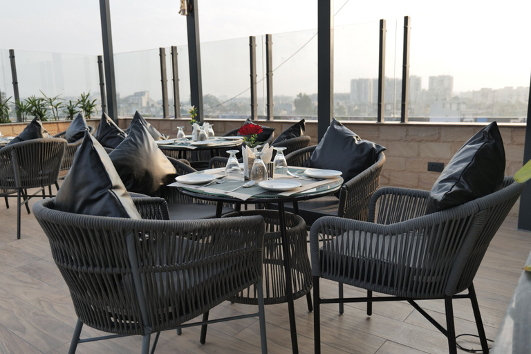 Food & Drinks 5, THE KEMBERLY HOTEL, Sahibzada Ajit Singh Nagar