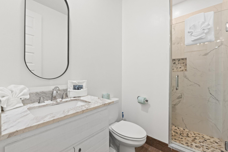 Bathroom 4, Beach House - Family Tides by PHG, Bay