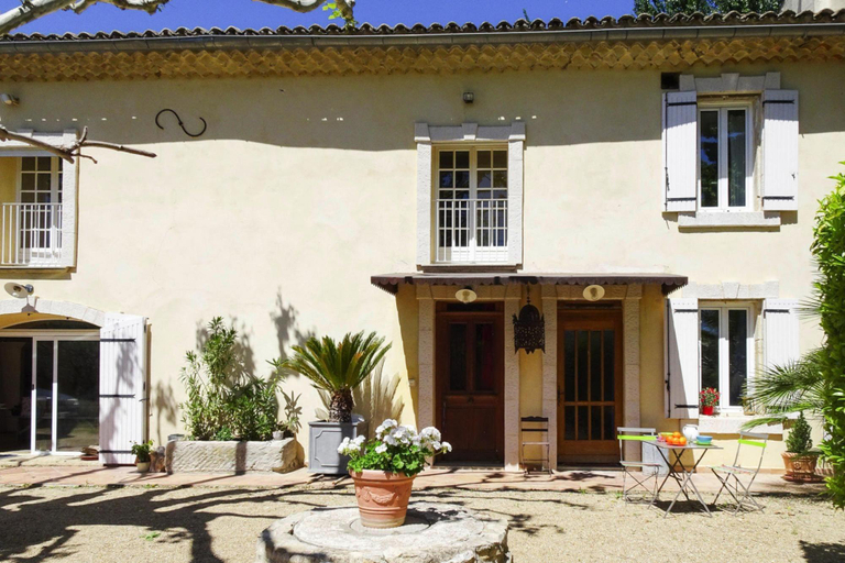 Others 2, Cozy Noves Home with Pool Access, Bouches-du-Rhône