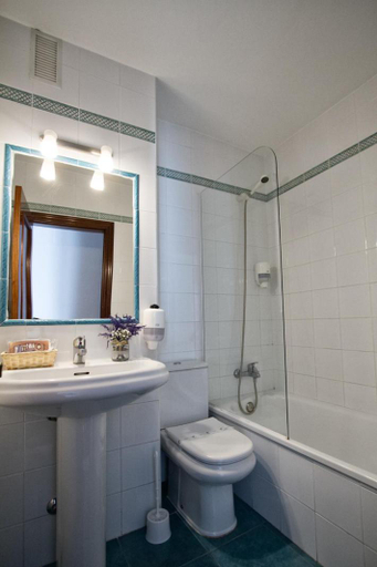 Others 5, Hotel El Repelao, Asturias