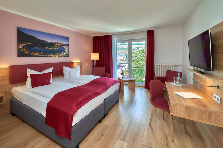 Bedroom 2, Park-Hotel Traben-Trarbach, Bernkastel-Wittlich
