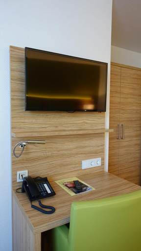 Others 4, Hotel Prinz Heinrich, Emden