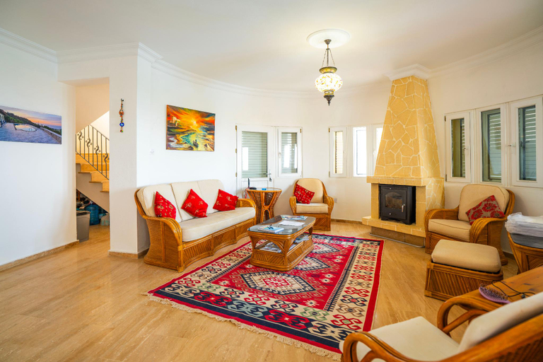 Others 5, 4-bedroom villa with amazing views