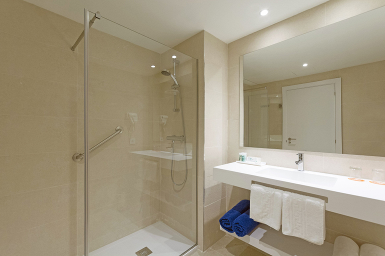 Bathroom 5, Hotel HSM SOlivera, Baleares