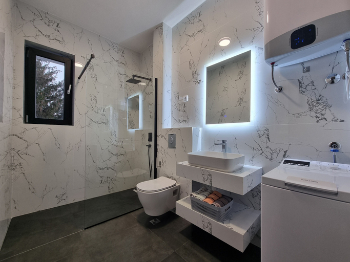 Bathroom 4, Adriatic Residence
