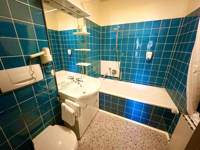 Bathroom 4, Barenstuberl, Berchtesgadener Land