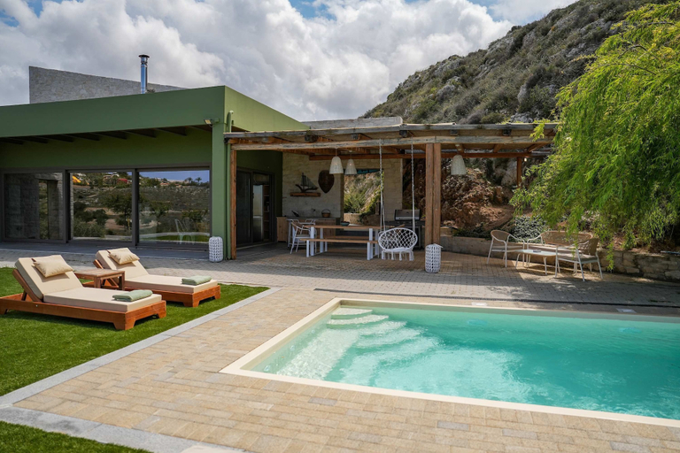 Room 5, Oliva Emerald Eco - Secluded Off-grid Vineyard Villa, Crete