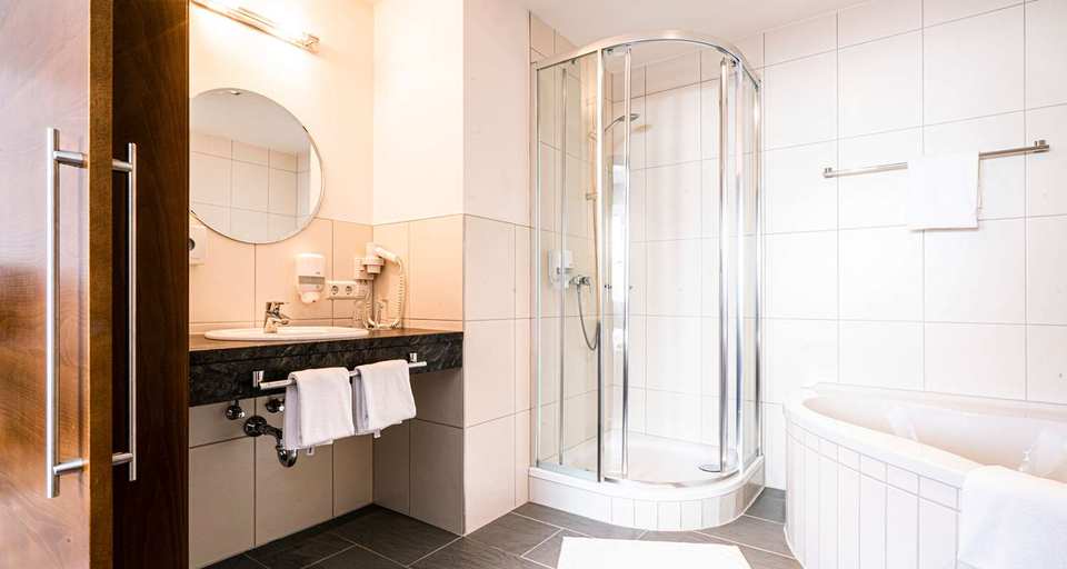 Bathroom 3, Best Western Hotel am Walserberg, Salzburg Umgebung