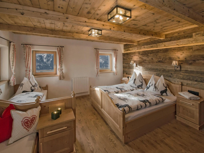 Bedroom 2, Chalet in Hollersbach near Kitzbuhel Ski Lift, Zell am See