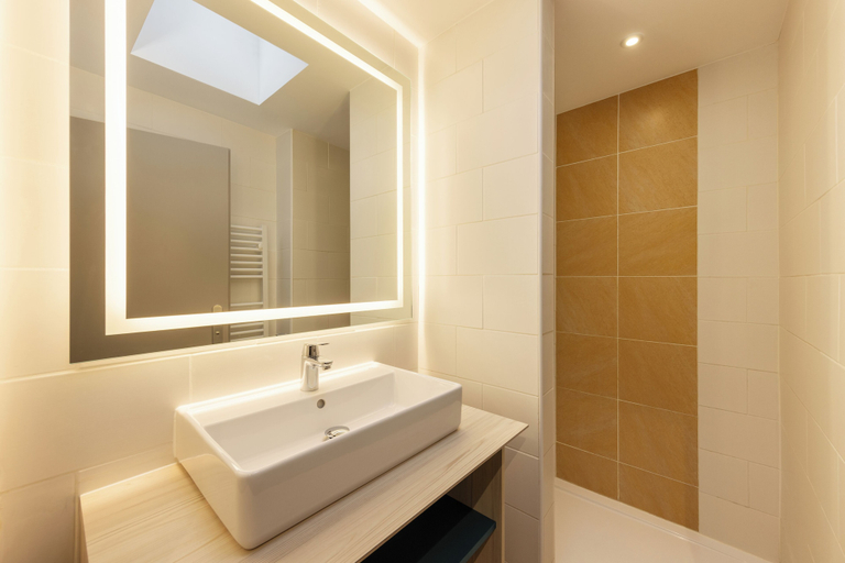 Bathroom 5, CENTER PARCS - LES HAUTS DE BRUYERES, Loir-et-Cher