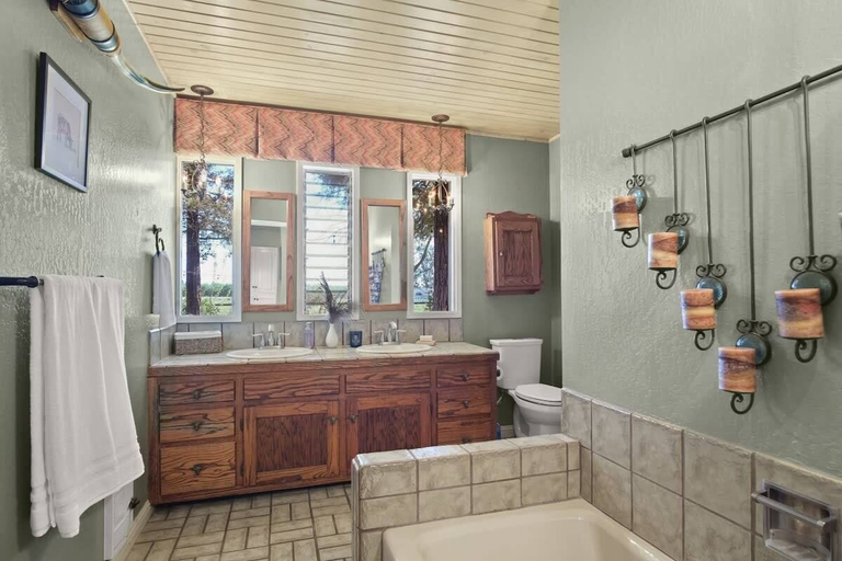 Bathroom 5, @ Marbella Lane - Alpaca Farm House l Pool, Stanislaus