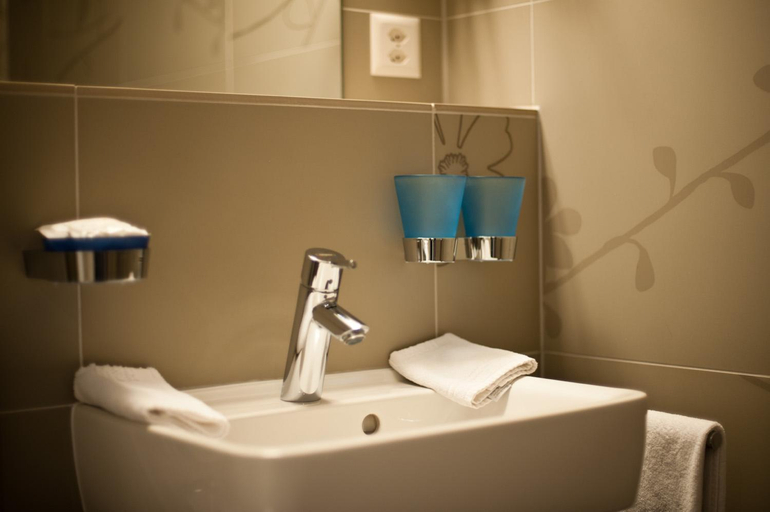 Bathroom 3, Landhaus, Saanen