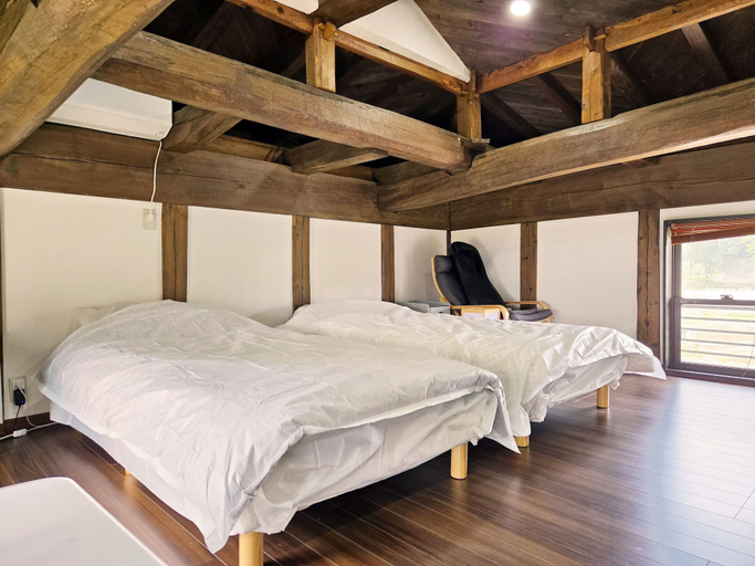 Bedroom 12