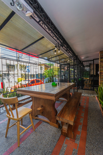 Food & Drinks 5, Hotel Lares 70 Laureles, Medellín