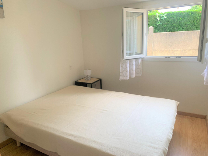Bedroom 3, House on Rhuys Peninsula Near Sandy Beach, Morbihan