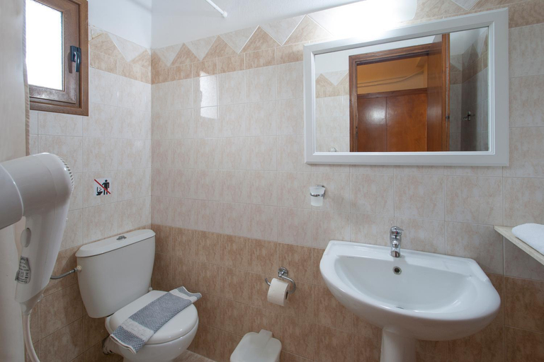 Bathroom, Vontzos Hotel, Thessaly