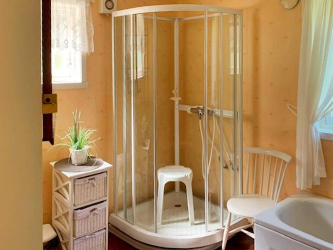 Bathroom 3, person holiday home in Austefjorden, Volda