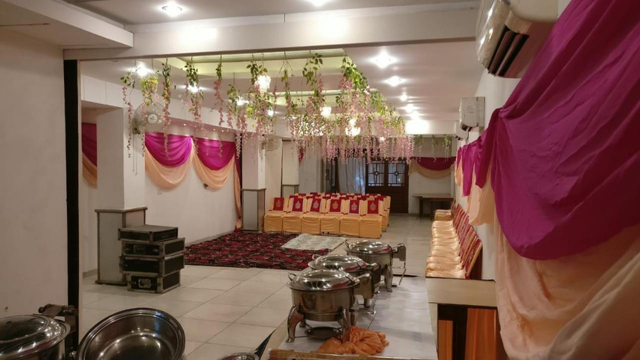 Food & Drinks 5, Hotel Samrat, Ludhiana