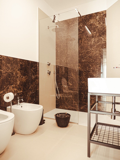 Bathroom, U Zuccareddu, Trapani