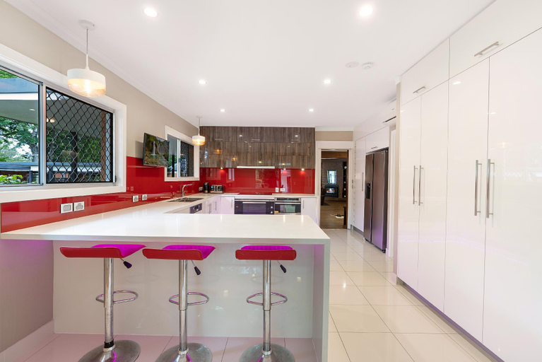 Others 3, Spacious Hideaway Retreat / Group Accommodation, Brookfield (incl. Brisbane Forest Park)