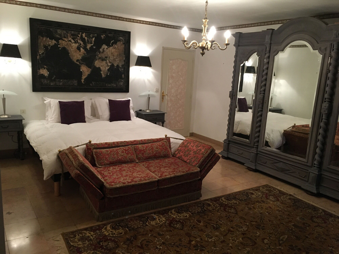 Bedroom 5, Le Belvedere, Dordogne