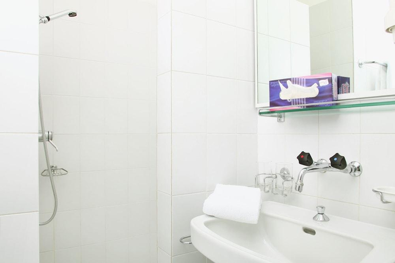 Bathroom 4, Hotel Colorado, Lugano