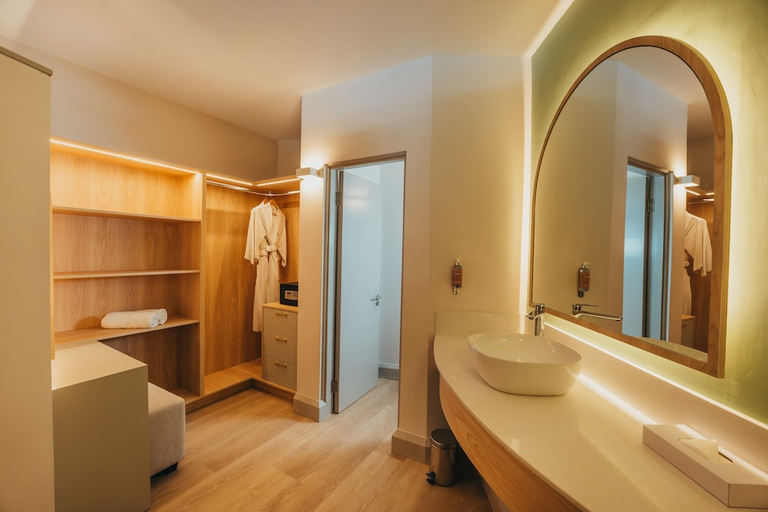 Bathroom 4, Tamarina Golf and Spa Boutique Hotel, Black River