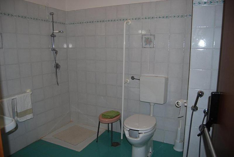Bathroom 4, Hotel Etruria, Terni