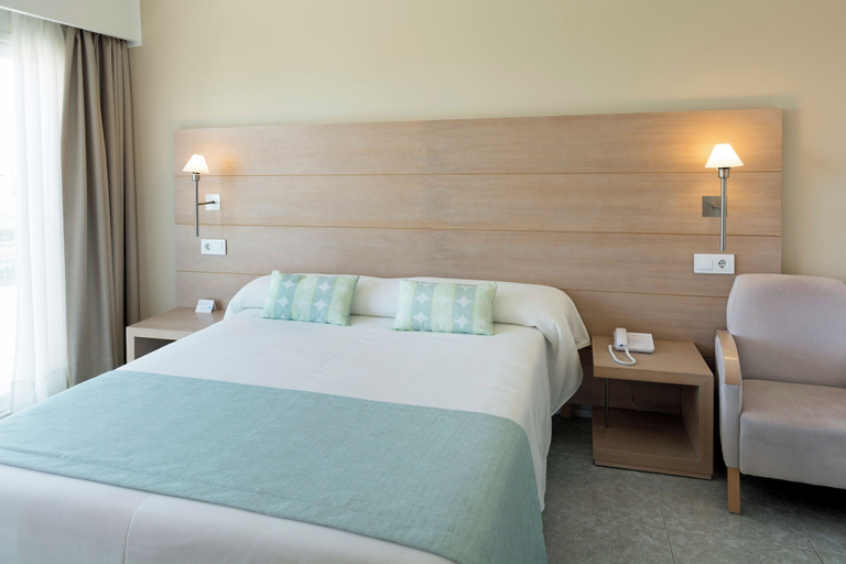 Bedroom 2, Hotel HSM Golden Playa, Baleares